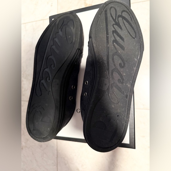 Black Gucci tennis shoes - Picture 6 of 13